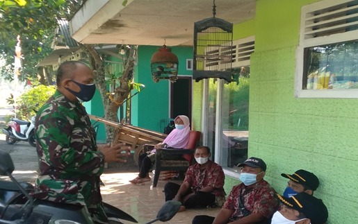 Bati Satgas TMMD ke-111 Sosialisaikan Prokes
