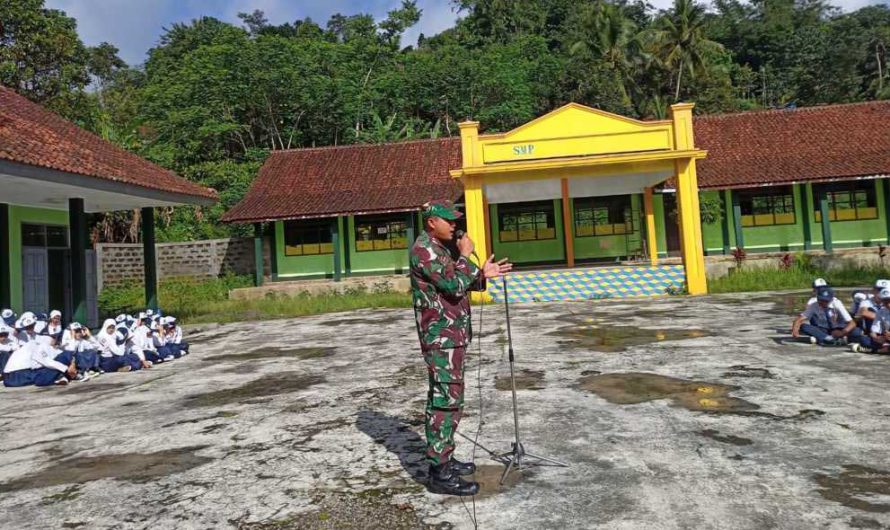 Wujudkan Generasi Cerdas,Batituud dan Babinkamtibmas berikan penyuluhan Kamtibmas disekolah