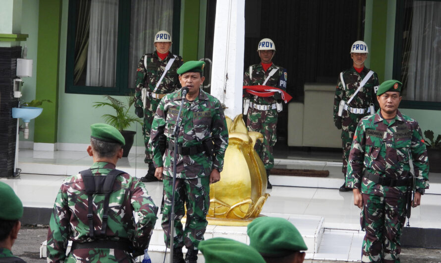 Danramil 1301 Pimpin Upacara Bendera diMakodim