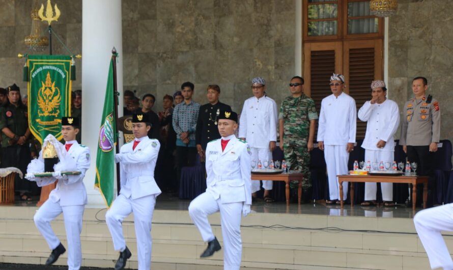 Komandan Kodim 0613/Ciamis menghadiri acara pelepasan arak-arakan Pataka hari jadi Kabupaten Ciamis yang ke-381.