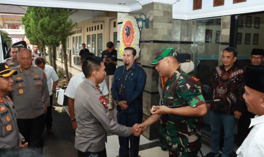 Dandim Bersama Forkopimda Ciamis Sambut Kunker Kapolda Jabar Irjen Pol. Dr. Akhmad Wiyagus