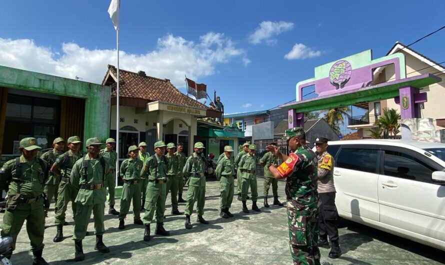 Tingkatkan Kemampuan, Babinsa Dan Bhabinkamtibmas Latih Serta Berikan Pembekalan Kepada Linmas