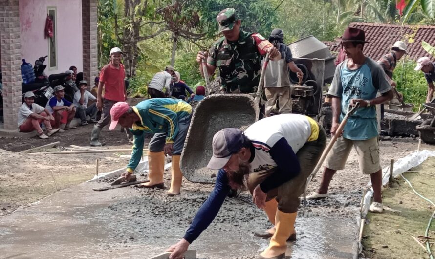 Babinsa Koramil Cimaragas Bantu Warga Ngecor Jalan Dusun