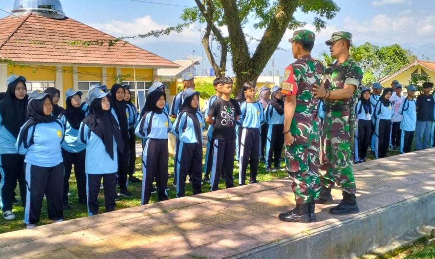 Anggota Koramil 1304/Panumbangan, Berikan Materi LDK dan PBB Siswa/siswi SMK 1 Panumbangan