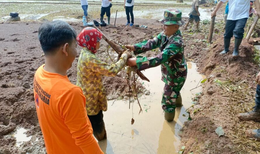 Danramil 1311/Rajadesa, Pimpin langsung Pembersihan Saluran Air