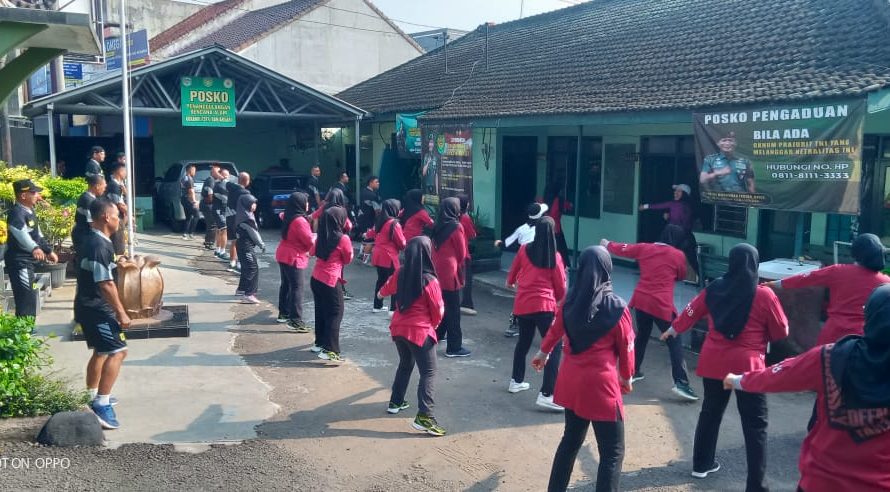 Jaga Kebugaran Anggota dan Persit Koramil 1317/Banjarsari Olahraga Bersama