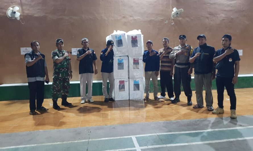 Anggota Jajaran Kodim 0613/Ciamis Bantu Amankan Tempat Penyimpanan Logistik Pilkada
