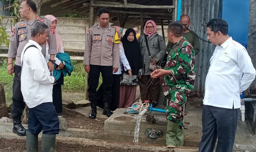 Danramil Bersama Forkopimcam Banjar Tinjau Sumur Bor Pok Tan di Wilayah Binaan