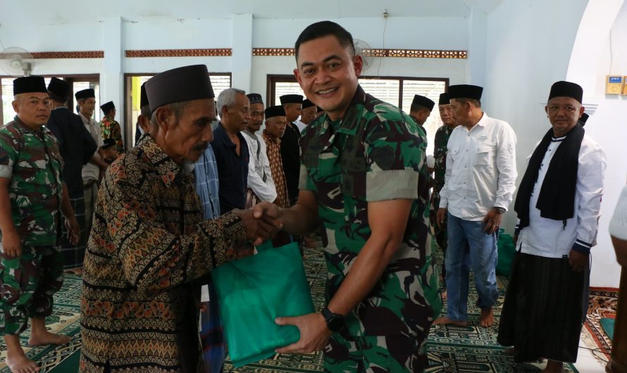 Jum’at Berkah Kodim 0613/Ciamis pererat hubungan dengan masyarakat