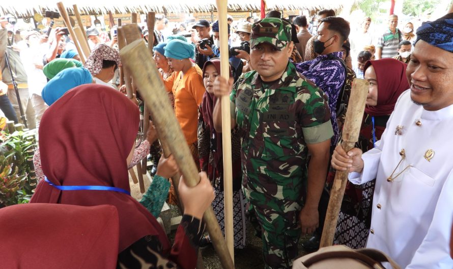 Dandim Ciamis Hadiri Upacara Adat Budaya Nyuguh Kampung Kuta
