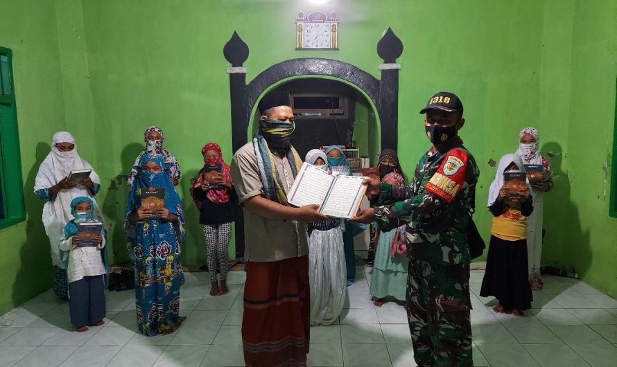 Babinsa Kodim 0613 Ciamis Suseskan Penyaluran Bantuan Al-Qur’an dari Donatur