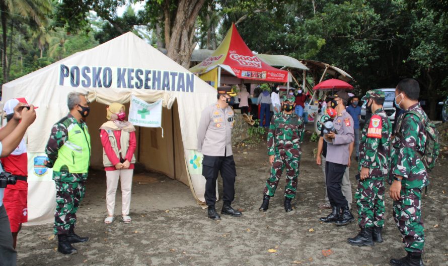 Komandan Kodim 0613/Ciamis Letkol Czi Dadan Ramdani, S.Sos., M.A.P., dan Kapolres Ciamis AKBP Hendria Lesmana, S.I.K., M.Si., pantau kawasan obyek wisata Pangandaran