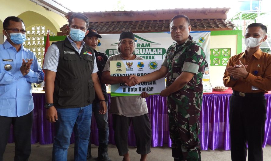 Kodim Ciamis bersama Jabar Bergerak Kota Banjar Bedah Rumah Tidak layak Huni,Dalam Rangka Hut TNI ke-77