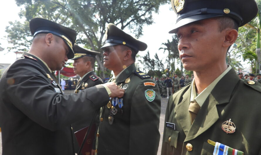 Upacara HUT TNI ke-78 Kodim 0613: Anugerah Tanda Kehormatan, Penghargaan Desa Terbaik, dan Kolaborasi TNI-Masyarakat