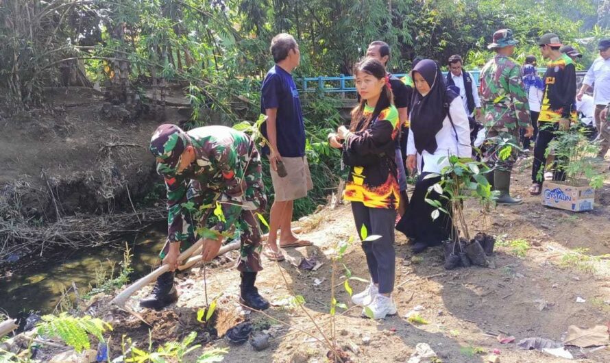 Jaga kelestarian lingkungan dan menghadirkan udara yang lebih bersih,Koramil Banjarsari bersama Masyarakat Tanam 205 Pohon