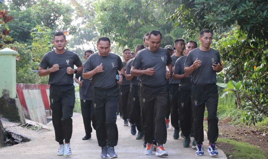 Dandim Ciamis pimpin lari 5km bersama anggota Koramil 1314/Cimaragas