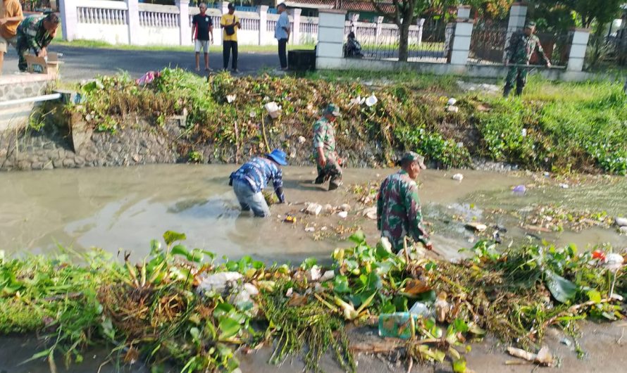Bersama Rakyat, TNI Hadir di Tengah Masyarakat untuk Sungai yang Lebih Bersih