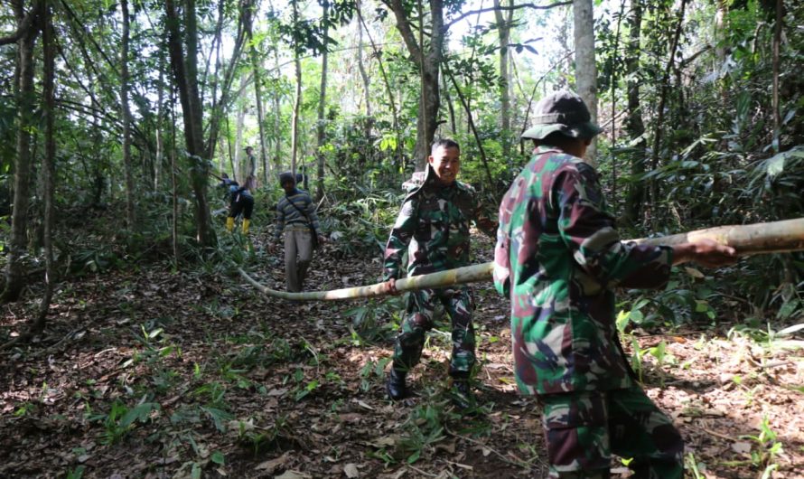 Warga Sukamulya Rela Sumbangkan Bambu Demi Suksesnya TMMD ke-126 Kodim 0613/Ciamis
