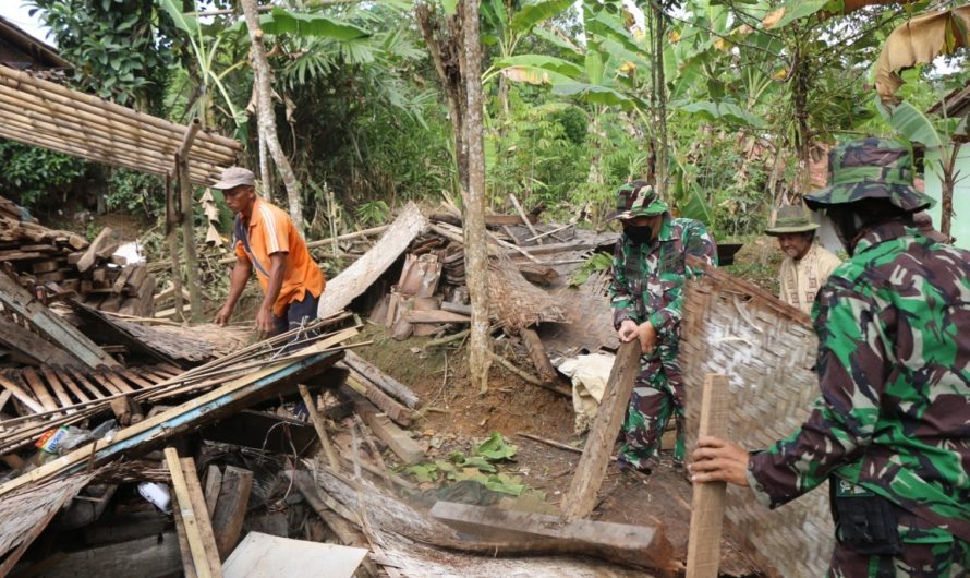 Tak sekadar membangun rumah, TMMD Kodim 0613/Ciamis juga membangun kebersamaan dan harapan baru bagi warga yang membutuhkan.