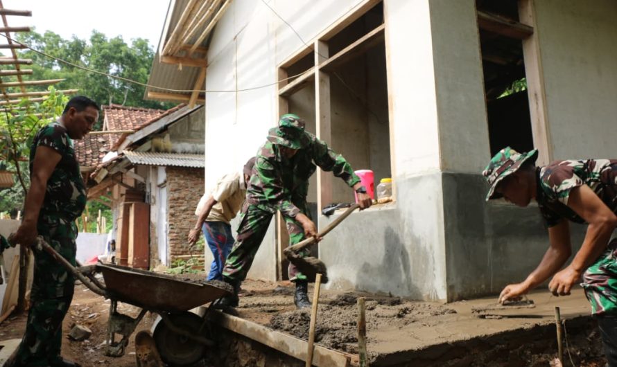 Kejar Target, Satgas TMMD ke-126 Kodim 0613/Ciamis Genjot Pembangunan 5 RTLH di Desa Sukamulya